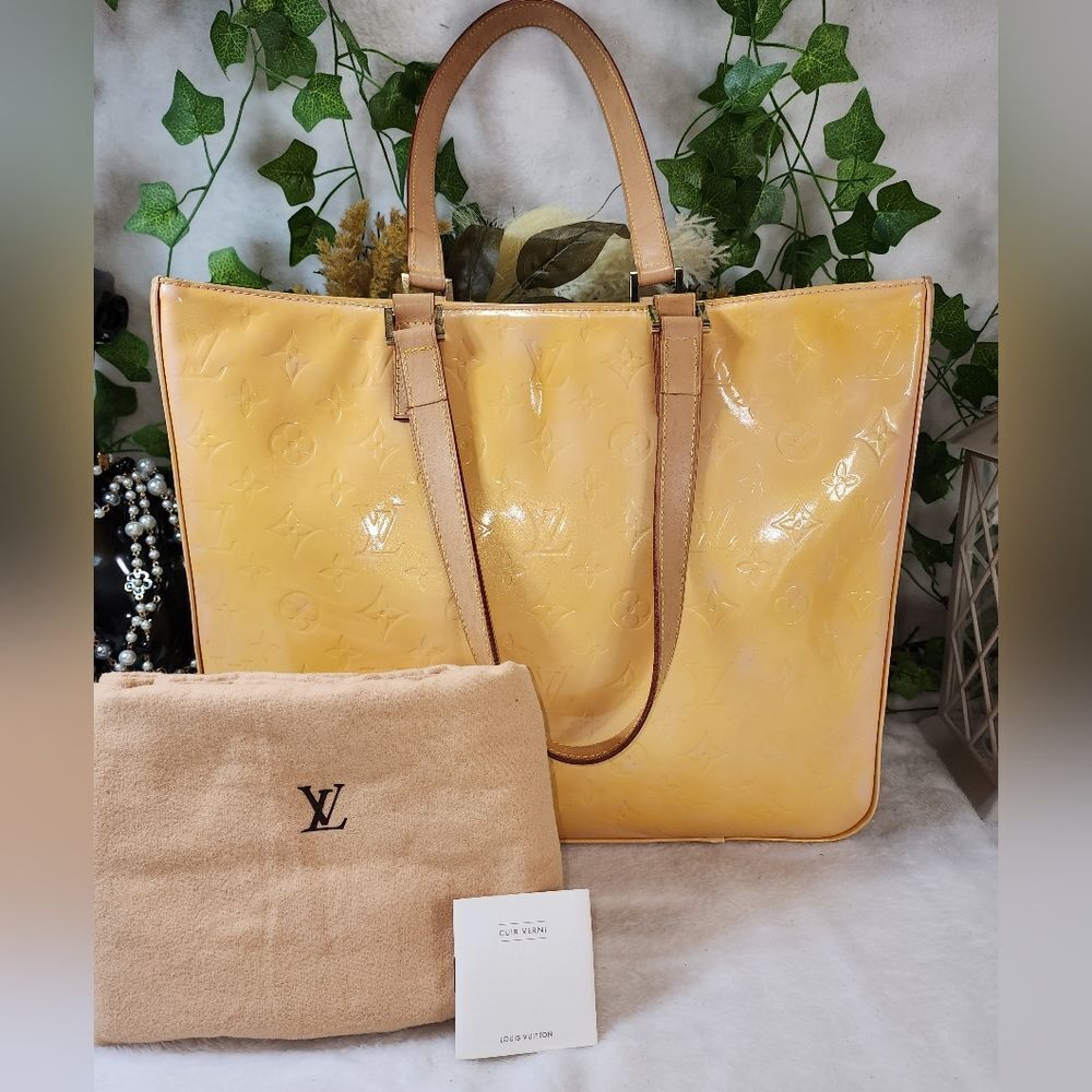 Authentic Louis Vuitton Columbus Vernis Bag with Dust Bag - Picture 3 of 16
